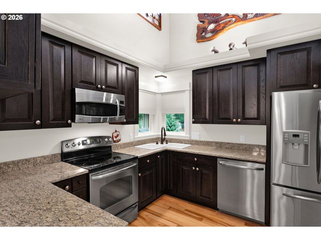 89952 HIGHWAY 101, Florence, OR 97439