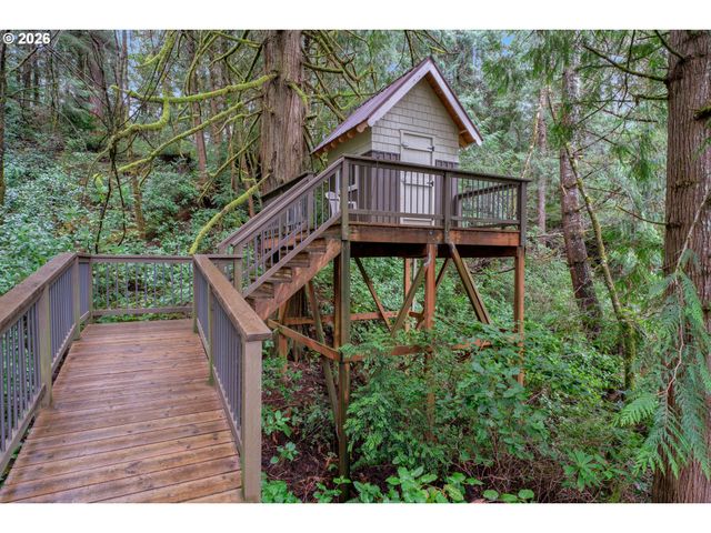 89952 HIGHWAY 101, Florence, OR 97439