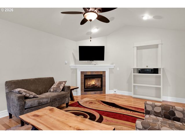 89952 HIGHWAY 101, Florence, OR 97439