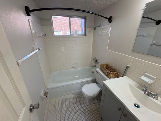 4507 9TH STREET W. I3, Bradenton, FL 34207