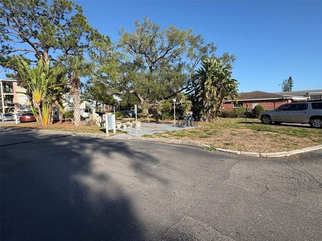 4507 9TH STREET W. I3, Bradenton, FL 34207