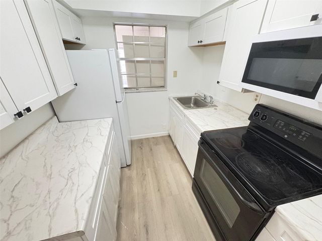 4507 9TH STREET W. I3, Bradenton, FL 34207