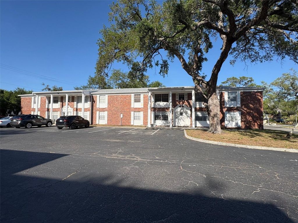 4507 9TH STREET W. I3, Bradenton, FL 34207