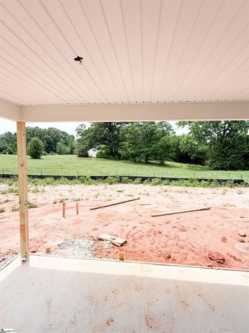 18002 Hwy 101 S, Gray Court, SC 29645
