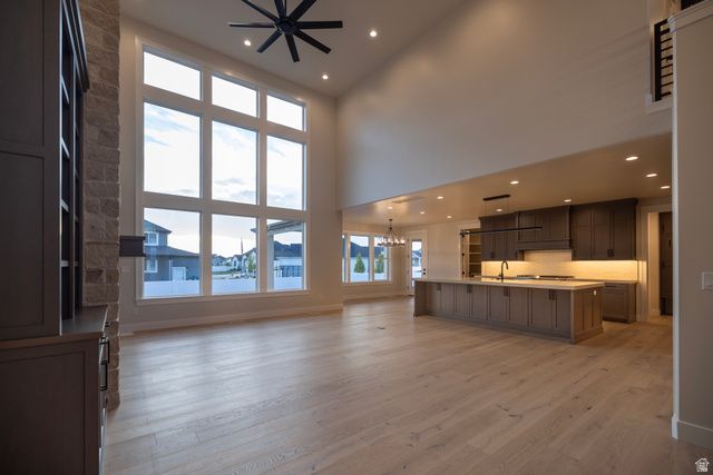 904 S 1900 W, Layton, UT 84041