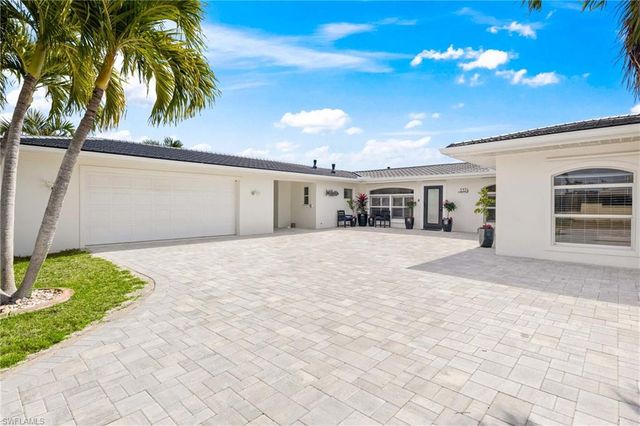 5374 Cobalt CT, Cape Coral, FL 33904