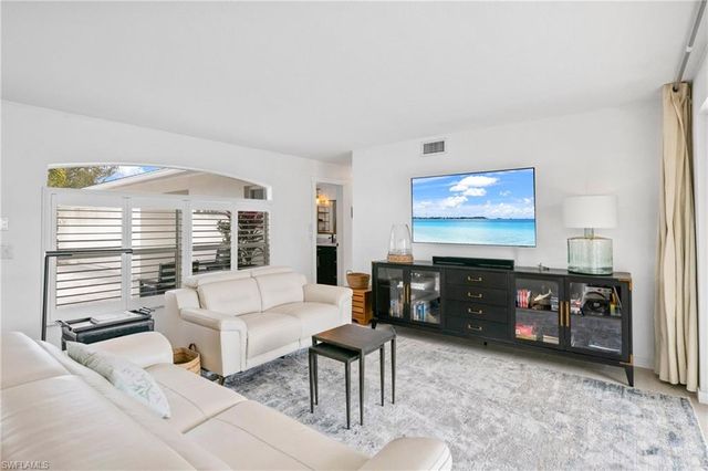 5374 Cobalt CT, Cape Coral, FL 33904