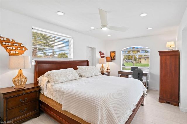 5374 Cobalt CT, Cape Coral, FL 33904