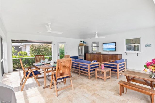 5374 Cobalt CT, Cape Coral, FL 33904