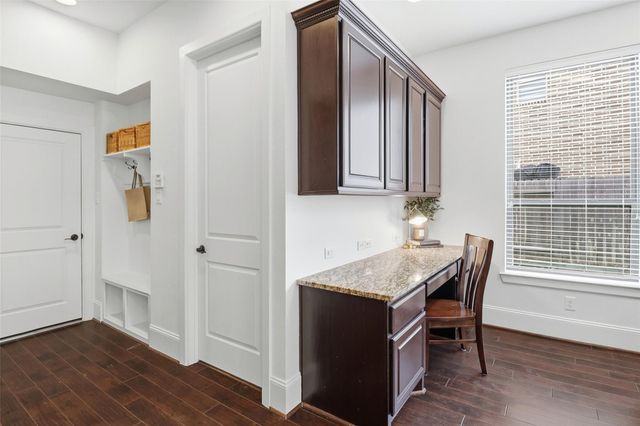 25215 Springwood Lake Drive, Katy, TX 77494