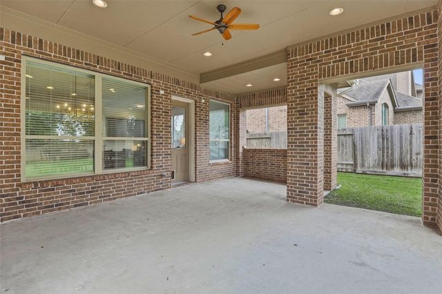 25215 Springwood Lake Drive, Katy, TX 77494