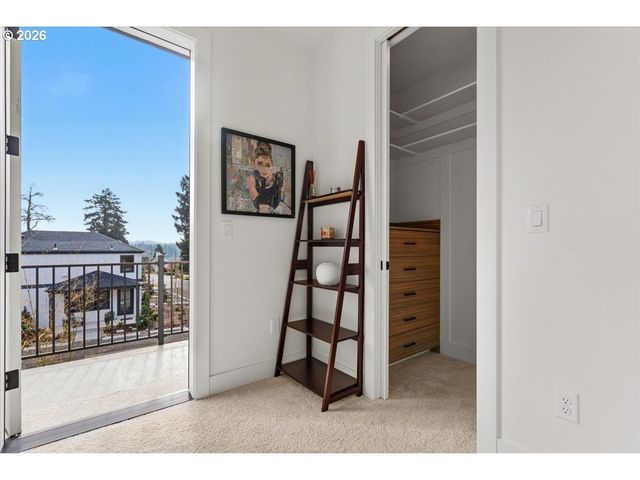 808 3rd St, Lake Oswego, OR 97034