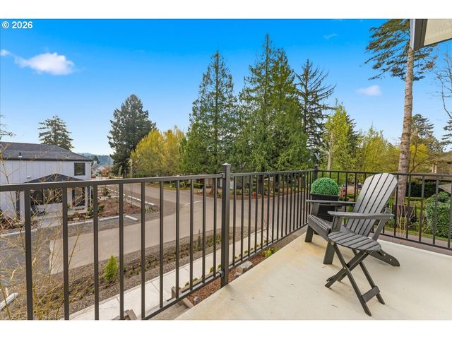 808 3rd St, Lake Oswego, OR 97034