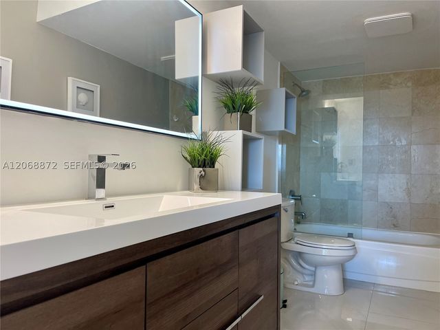 10275 Collins Ave 624, Bal Harbour, FL 33154