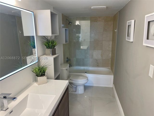 10275 Collins Ave 624, Bal Harbour, FL 33154