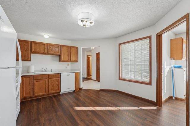 7516 Ojibway Park Road, Woodbury, MN 55125