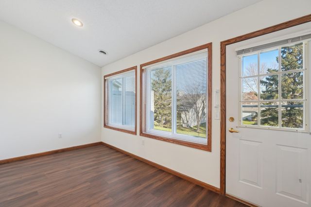 7516 Ojibway Park Road, Woodbury, MN 55125