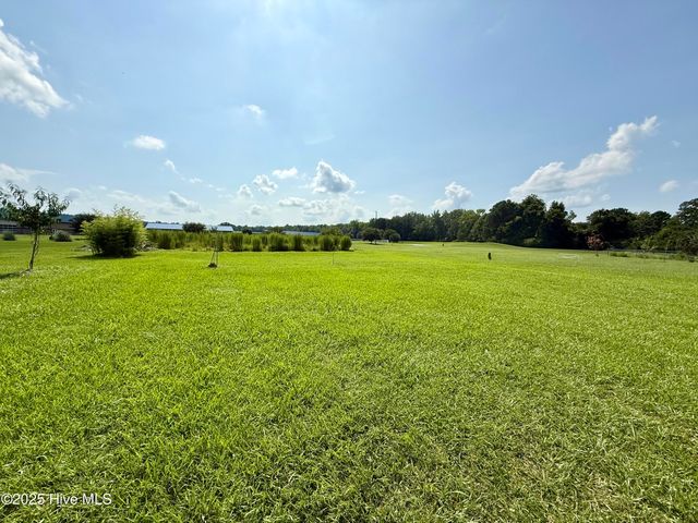 4183 Market Street Ext, Washington, NC 27889