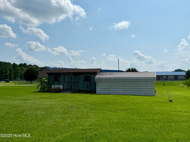 4183 Market Street Ext, Washington, NC 27889