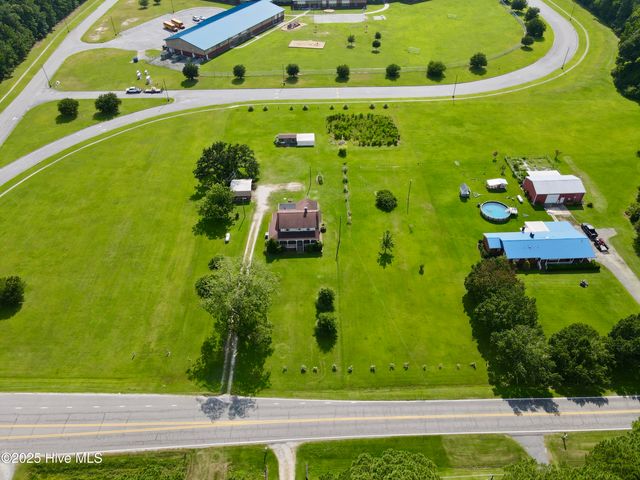 4183 Market Street Ext, Washington, NC 27889