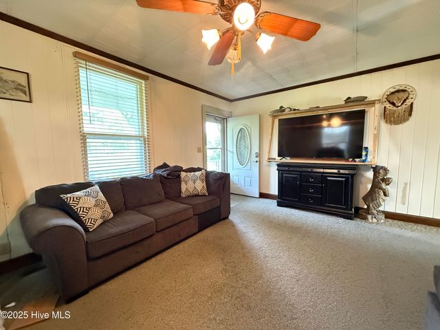 4183 Market Street Ext, Washington, NC 27889