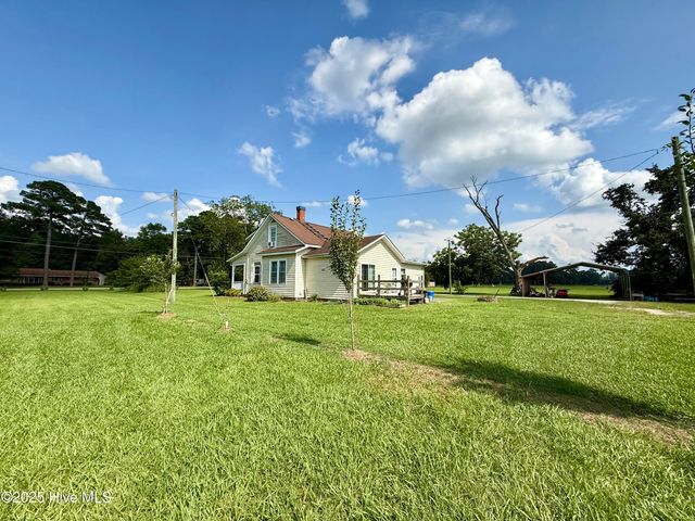 4183 Market Street Ext, Washington, NC 27889