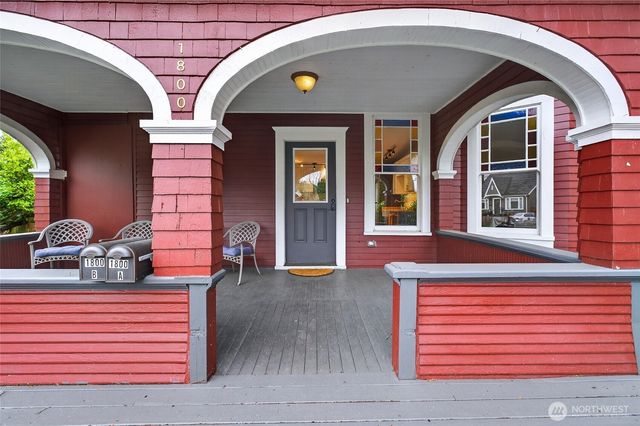 1800 J Street, Bellingham, WA 98225