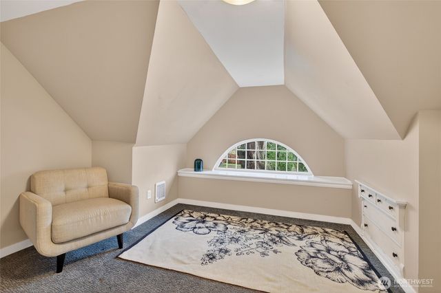 1800 J Street, Bellingham, WA 98225