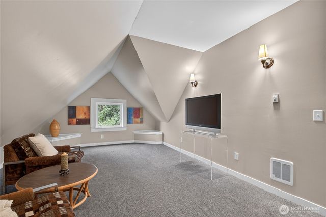 1800 J Street, Bellingham, WA 98225