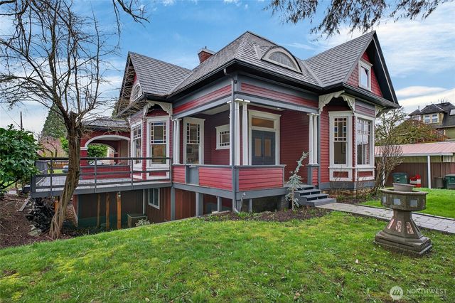 1800 J Street, Bellingham, WA 98225