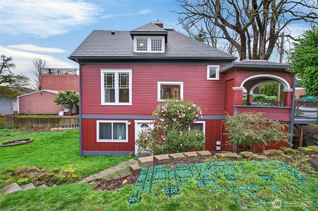 1800 J Street, Bellingham, WA 98225