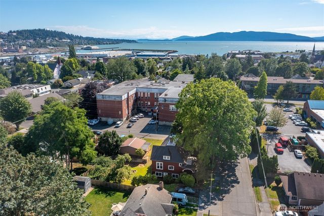 1800 J Street, Bellingham, WA 98225