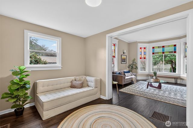 1800 J Street, Bellingham, WA 98225