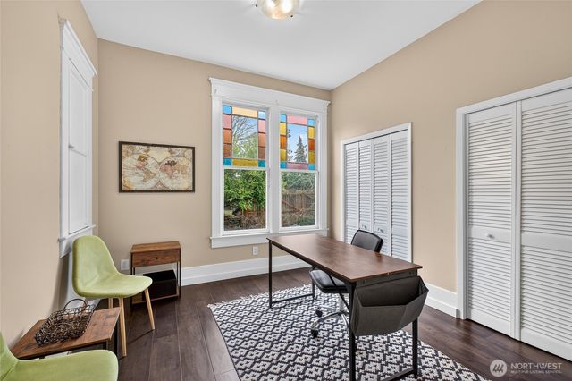 1800 J Street, Bellingham, WA 98225