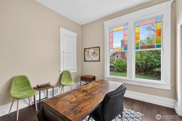 1800 J Street, Bellingham, WA 98225