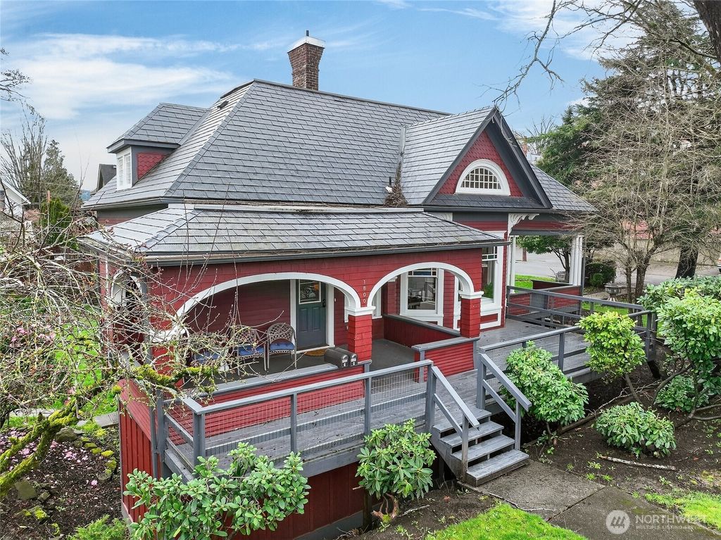 1800 J Street, Bellingham, WA 98225