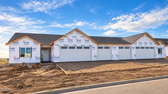5705 Halverson Avenue, Bismarck, ND 58503 property photo
