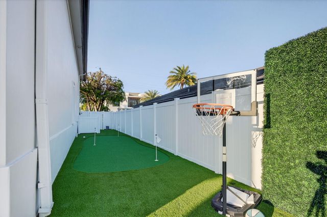 724 NE 36th Street, Boca Raton, FL 33431