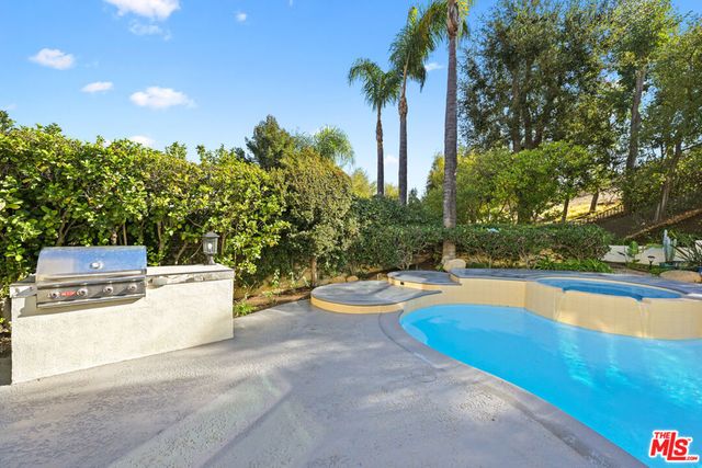 5566 Spring Hill Court, Westlake Village, CA 91362