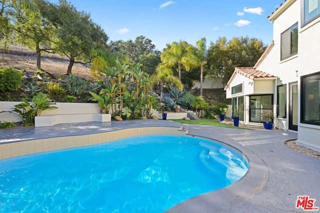 5566 Spring Hill Court, Westlake Village, CA 91362