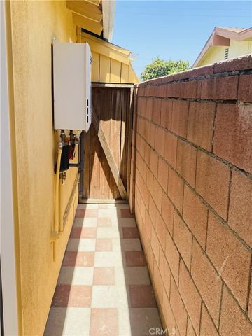 2558 W Lullaby Lane STUDIO, Anaheim, CA 92804