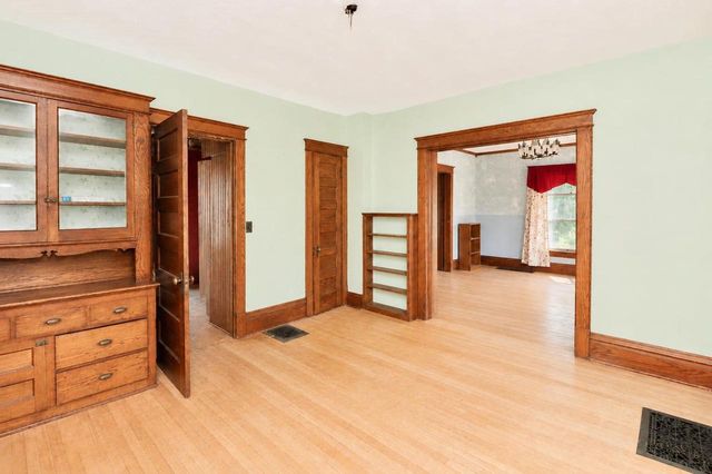 925 Portland Avenue, Beloit, WI 53511