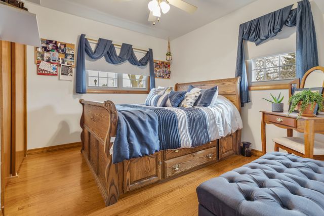 132 E Gladys Avenue, Elmhurst, IL 60126