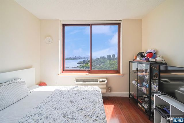100 Old Palisade Road 2310, Fort Lee, NJ 07024