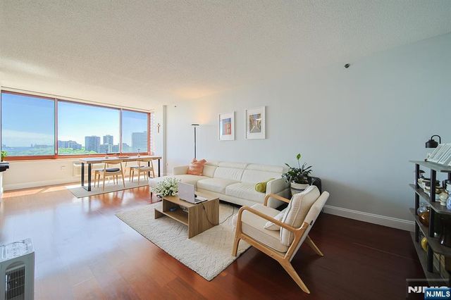 100 Old Palisade Road 2310, Fort Lee, NJ 07024