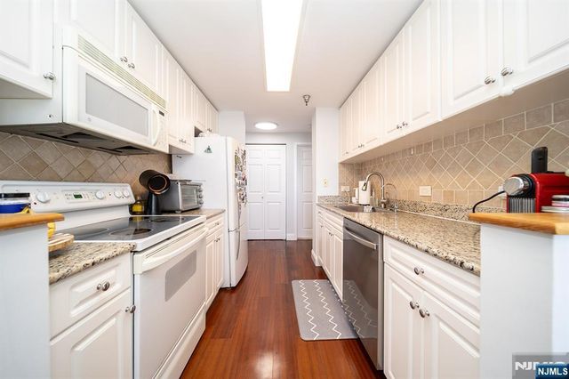 100 Old Palisade Road 2310, Fort Lee, NJ 07024