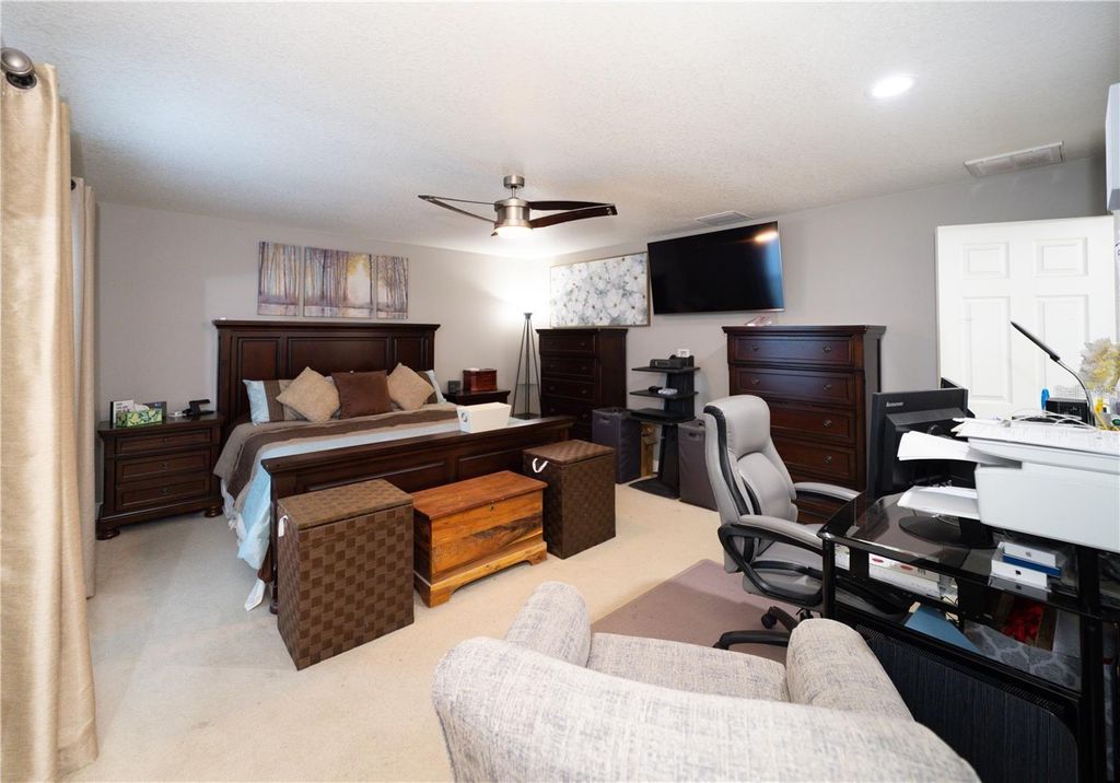 Image 15 of property listing at 30930 TEMPLE STAND AVENUE, Wesley Chapel, FL 33543