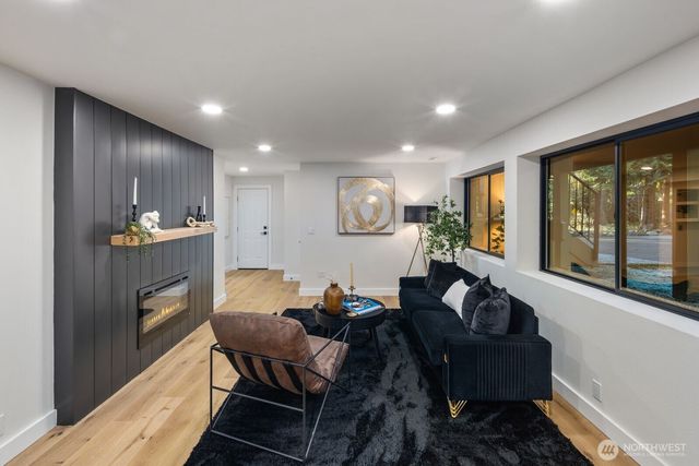 18011 NE 196th Street, Woodinville, WA 98077