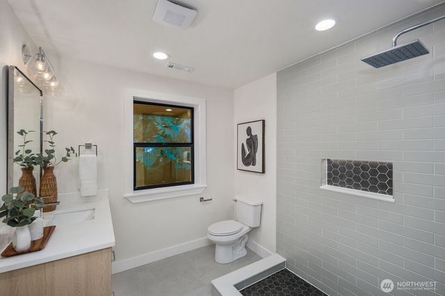 18011 NE 196th Street, Woodinville, WA 98077