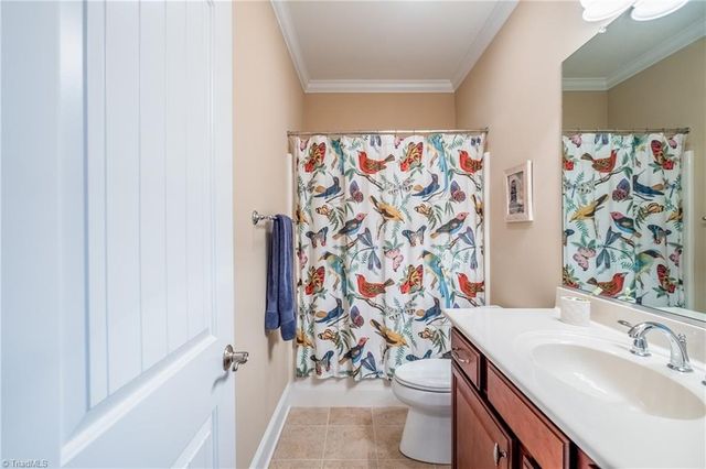 5584 Foxgate Circle, Winston-salem, NC 27106